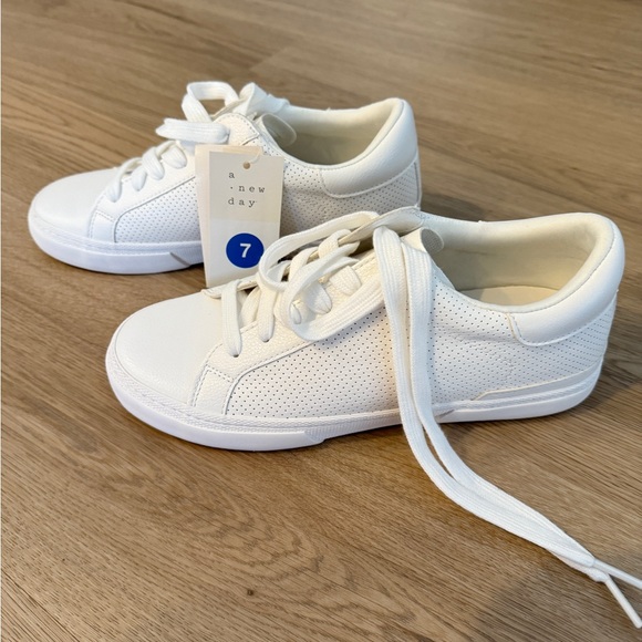 NWT A New Day Sneaker | Size 7 - Picture 2 of 5